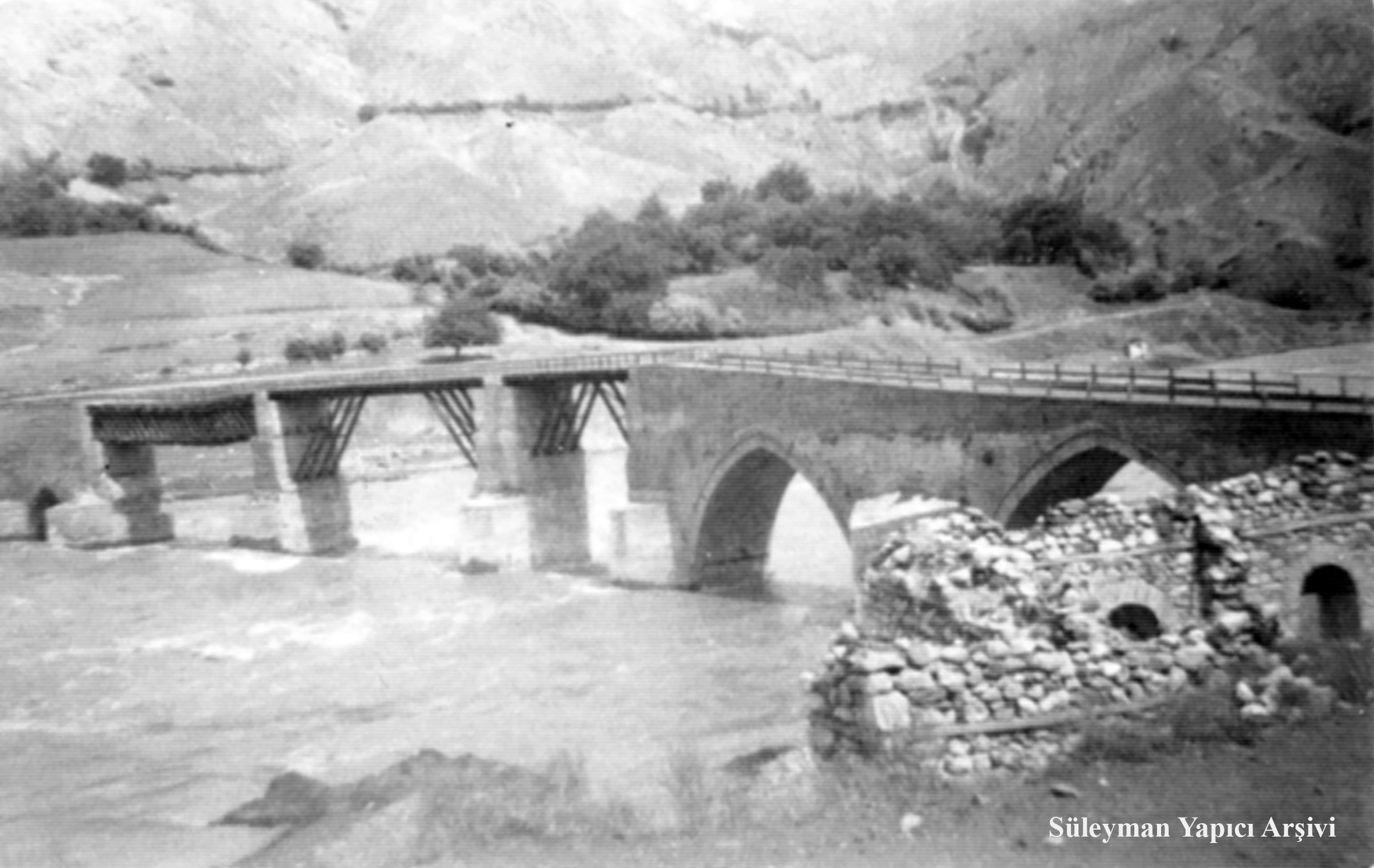 PALU - Palu Tarihi K&ouml;pr&uuml;s&uuml; - 1960'l? y?llar olabilir. 
S&uuml;leyman Yap?c? Ar?ivi
