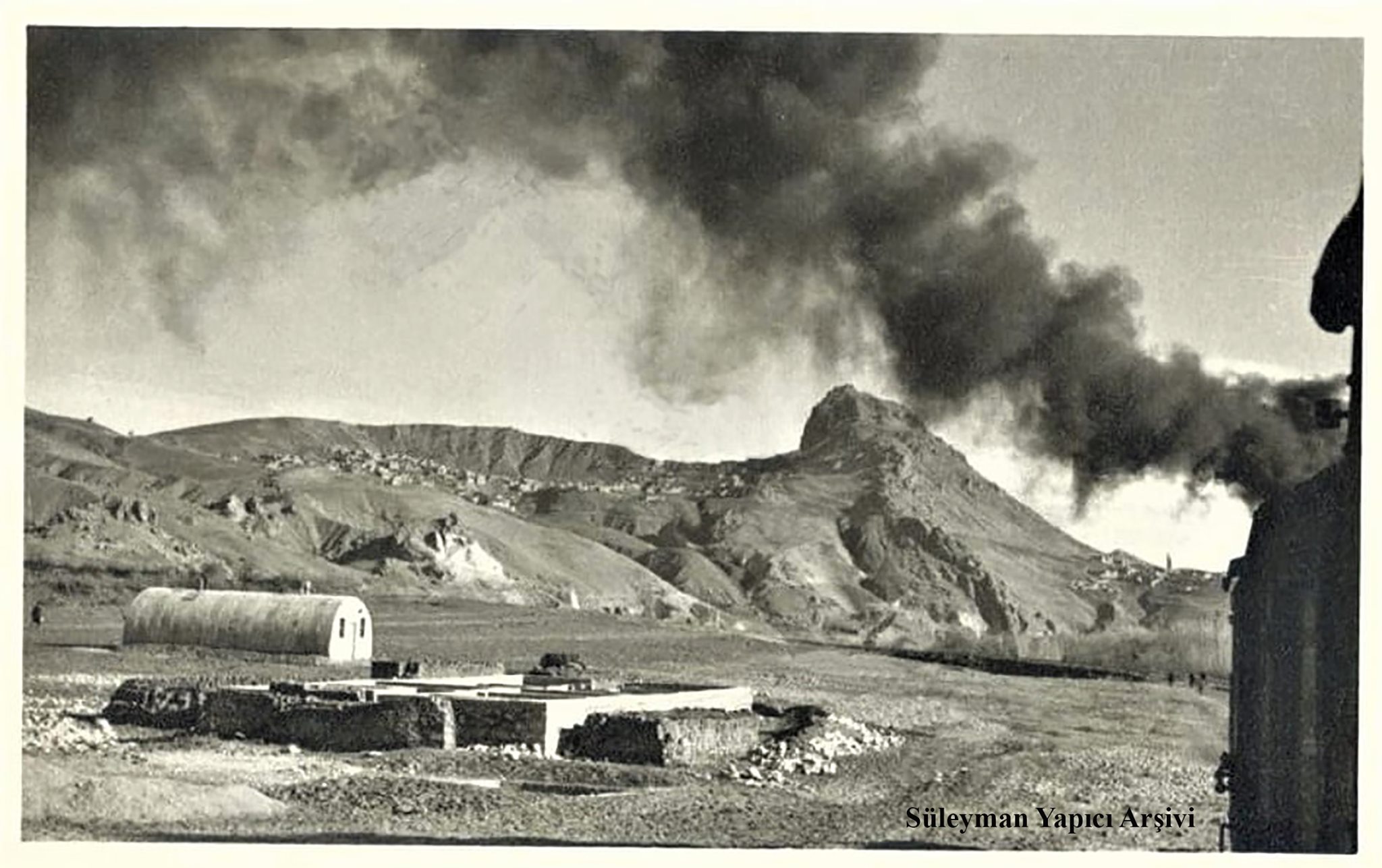 Talabi (?imdiki Palu'nun yeri) Trenin Palu'ya Geli?i - Gar Binas?n?n Temeli - Zeve - Kale &ndash; &Ccedil;ar??ba?? - 1940'l? Y?llar 
S&uuml;leyman Yap?c? Ar?ivi