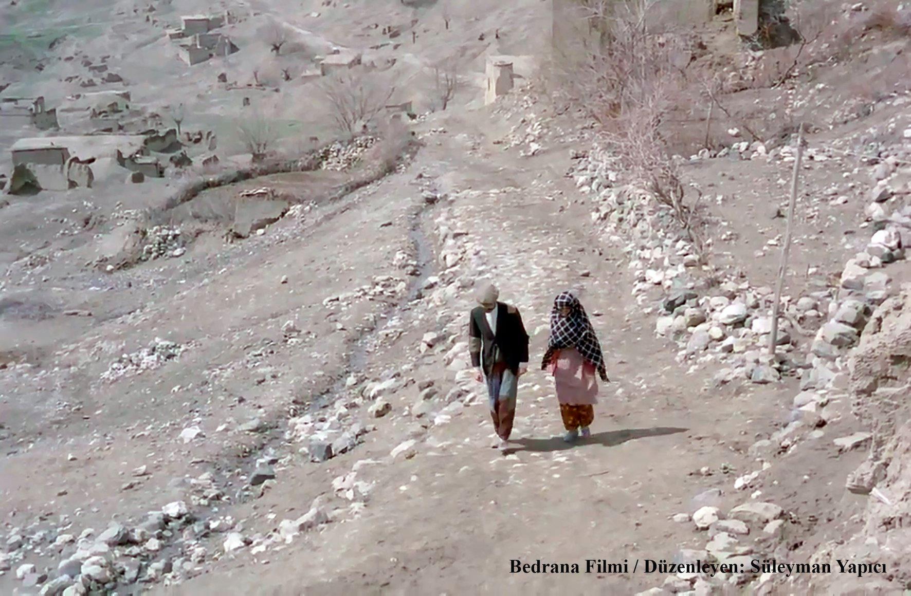 PALU - Zeve (Eski Palu) &ndash; 1974 - Bedrana Filmi 
D&uuml;zenleyen: S&uuml;leyman Yap?c?