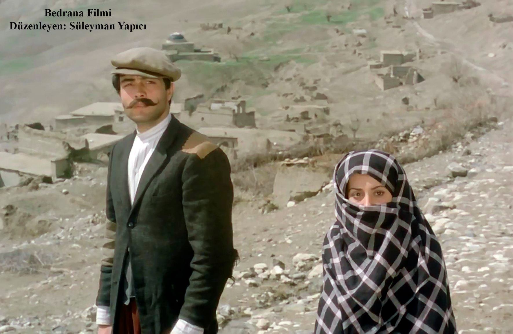 PALU - Zeve (Eski Palu) ve Cem?id Bey Camii &ndash; 1974 - Bedrana Filmi 
D&uuml;zenleyen: S&uuml;leyman Yap?c?